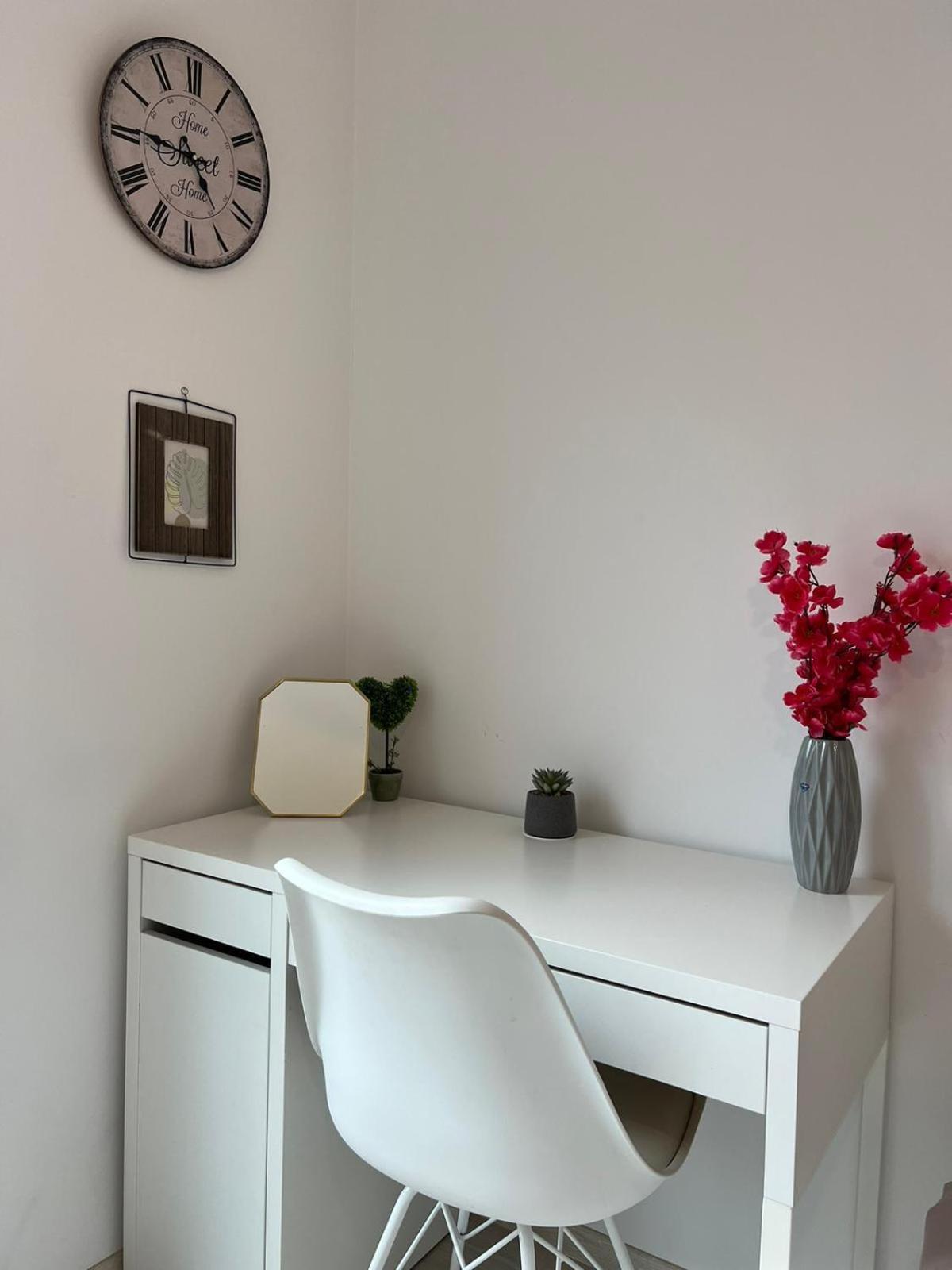 Paris Luxury Top Centre 2Bdr Apt W Work Desk And Wifi Near Nevsky Cathedral Sofia Eksteriør bilde